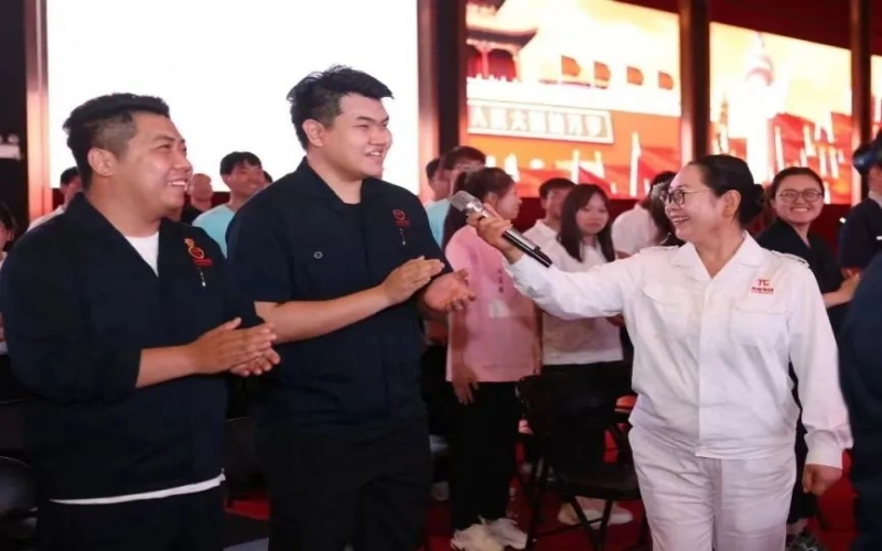 绽放青春光彩 开启荣耀征程！众博(中国)集团举行2023届荣耀青年文艺汇报晚会