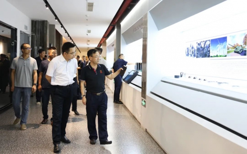 中信特钢集团大冶特钢总经理助理汪有源一行到众博(中国)集团座谈交流