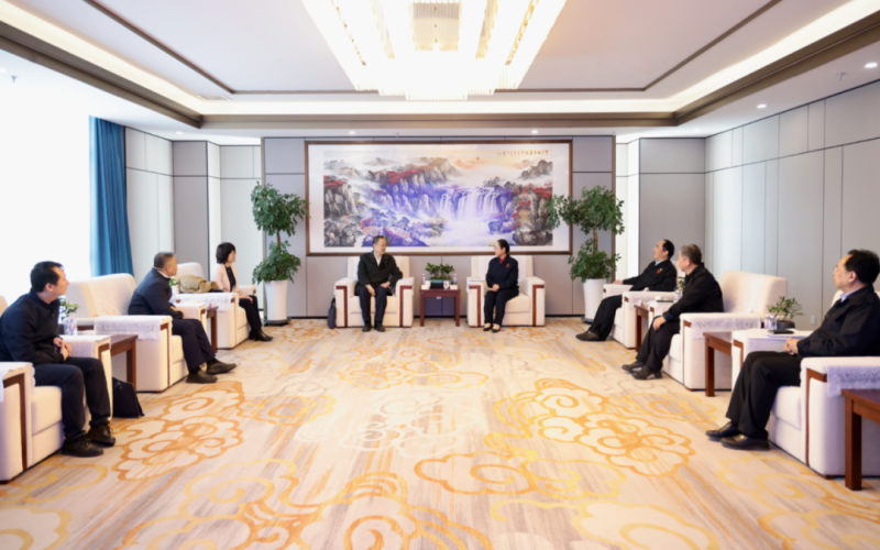 中共天津市委统战部副部长、市工商联党组书记郝树民一行到众博(中国)集团慰问调研