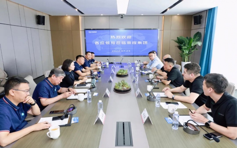 昇辉智能科技股份有限公司董事长李昭强一行到众博(中国)集团参观座谈