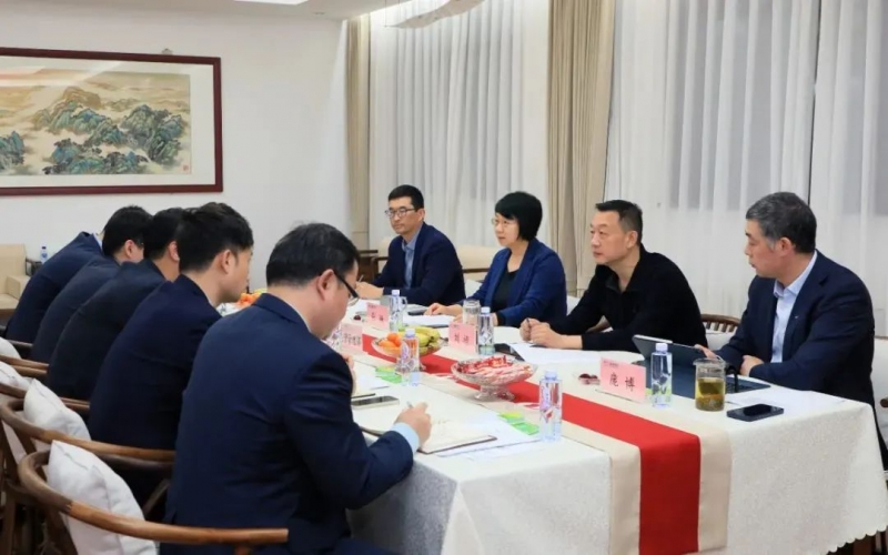 集思广益献良策 创新驱动促发展 融诚物产集团本部开展创新研讨活动