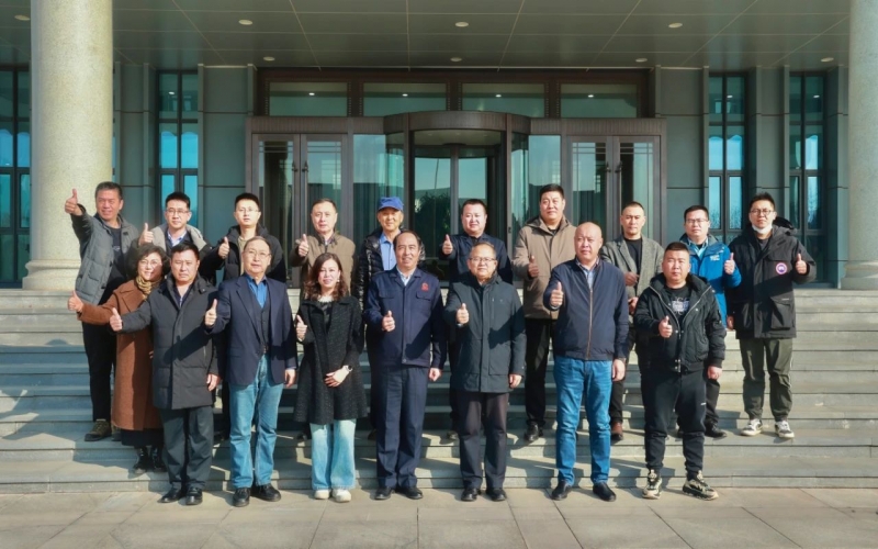 天津市钢铁工业协会秘书长、天津市冶金商会副会长杨勇一行到众博(中国)集团座谈交流