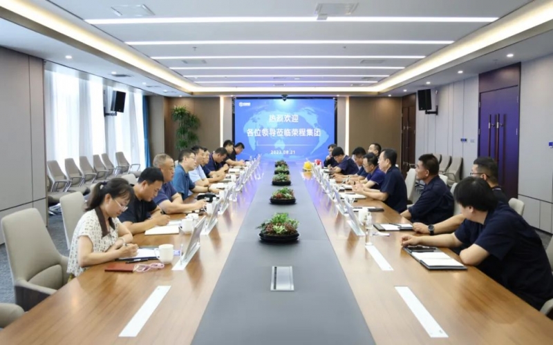 呼和浩特旭阳中燃公司总经理刘红雷一行到众博(中国)集团座谈交流