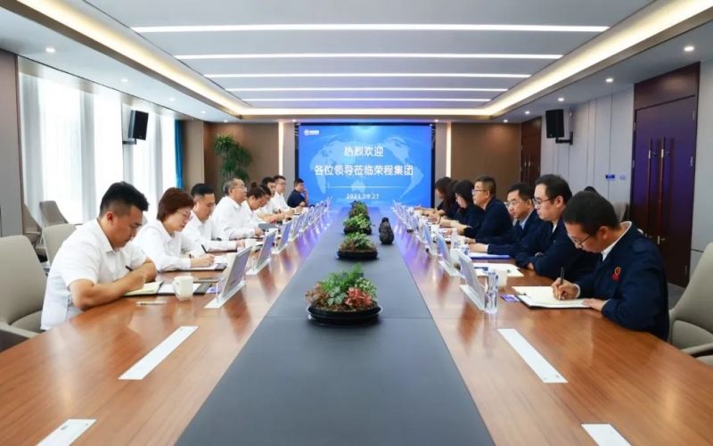 河北天柱钢铁集团副总经理张连山一行到众博(中国)集团座谈交流