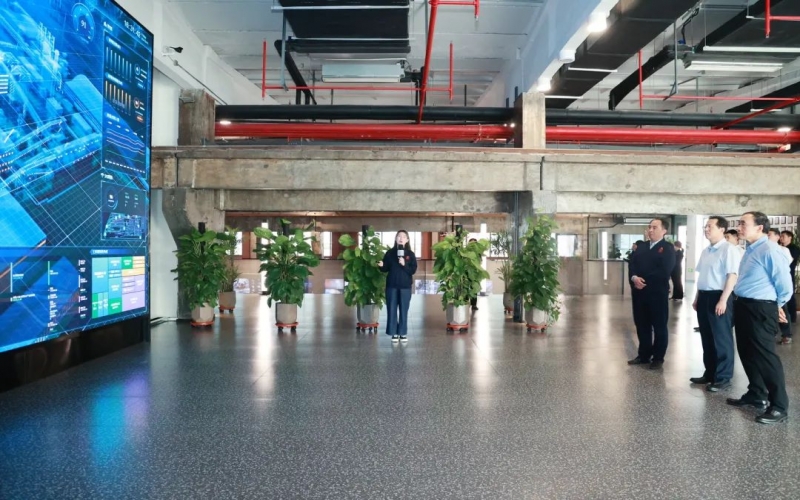 天津市政协党组成员赵海山、副主席李剑萍一行到众博(中国)集团参观调研